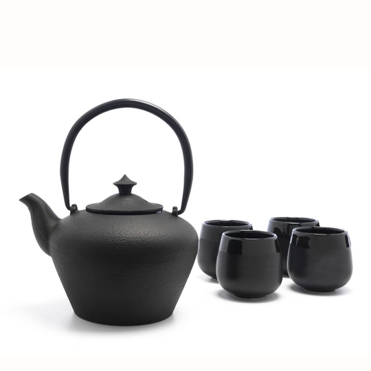 Bredemeijer Gift Set with Chengdu Design Teapot 1.0L in Black Cast Iron with 4 P