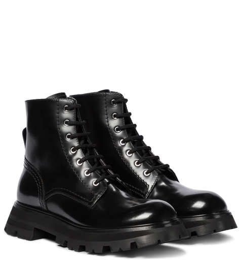 Wander leather ankle boots