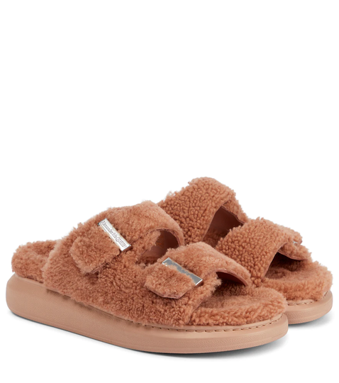 Shearling slides