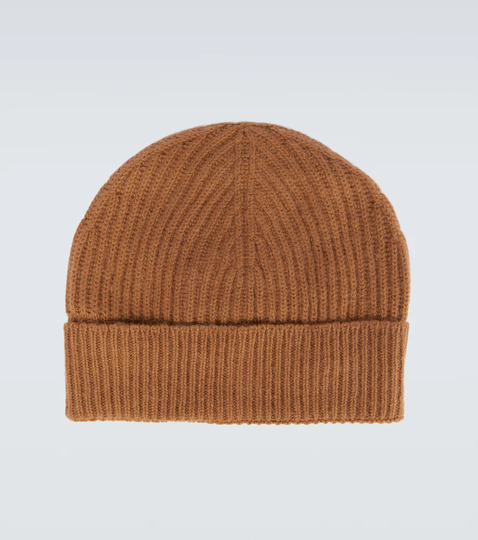 Ribbed knitted beanie