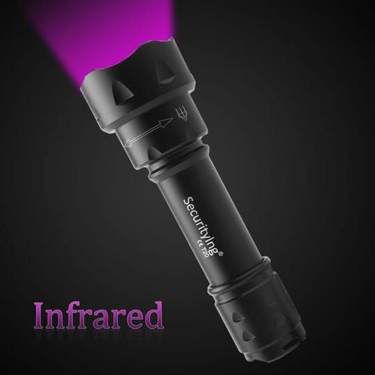 SecurityIng® Infrared IR 850nm Night Vision Flashlight 38mm Lens Zoomable LED Torch + 18650 Battery + Charger