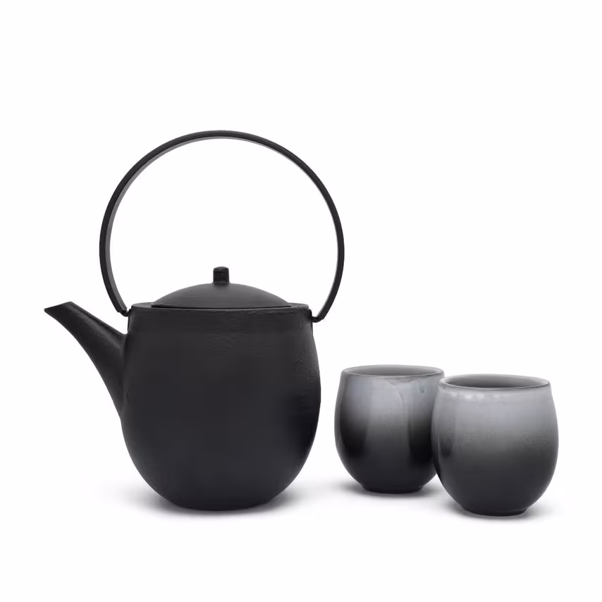 Bredemeijer Gift Set with Sendai Design Teapot 1.1L in Black Cast Iron with 2 Po