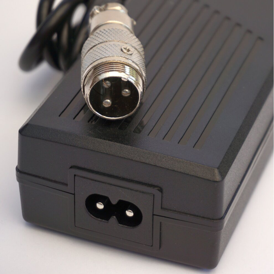 Golf Battery Charger 3-pin connector for Pro Rider Trolley. Fully Automatic