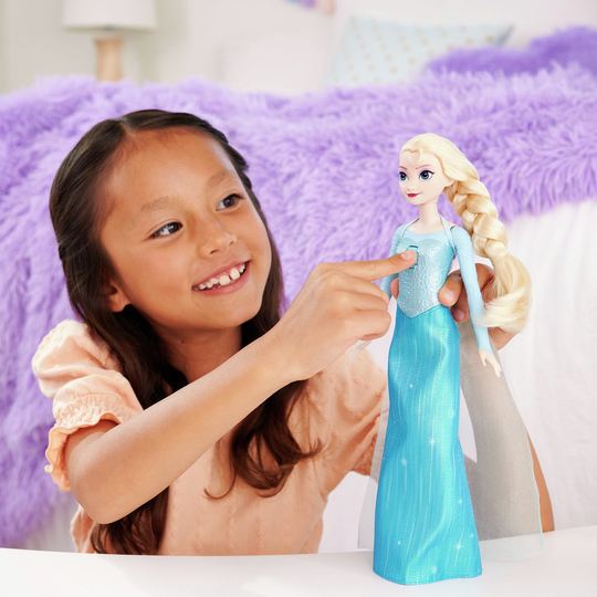 Disney Frozen - Singing Elsa Fashion Doll