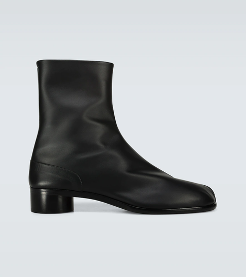 Tabi high-ankle leather boots