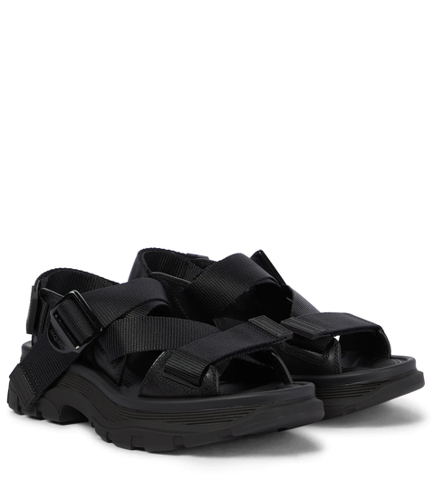 Tread sandals