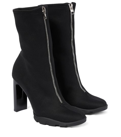 Slim Tread scuba sock boots