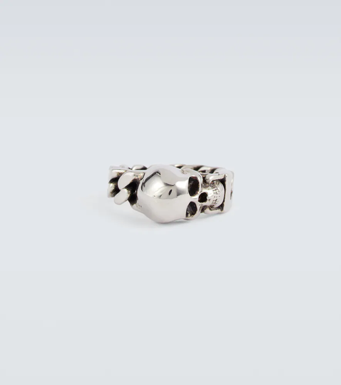 Skull ring