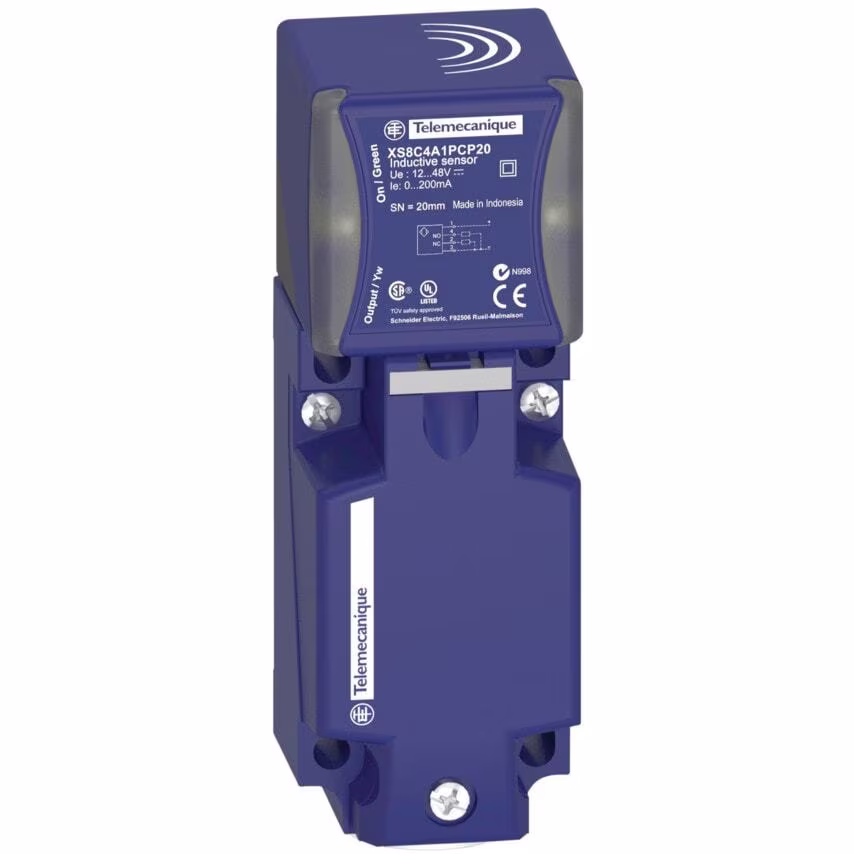 Schneider Electric XS7C4A1MPG13, Inductive Senrect 40 x 40 x 117 24 240V