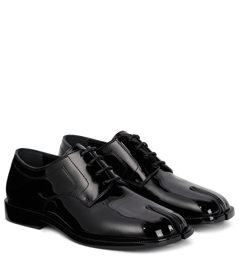 Tabi patent leather Derby shoes