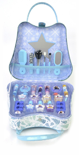 Disney Frozen 2 Weekender Bag with Makeup